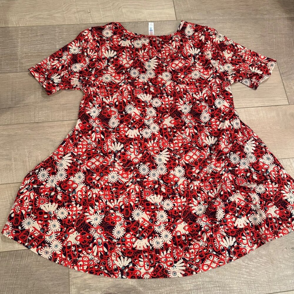 LULAROE WOMENS SMALL RED TUNIC SHIRT GREAT CONDITION